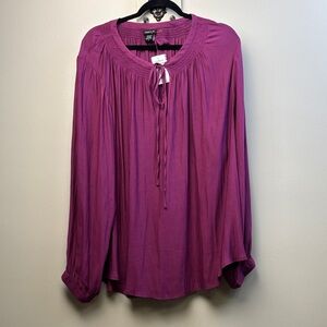 Torrid magenta Blouse with Tie-Front. Size 4X. NWT.